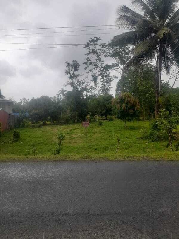 LOTE A  50M  DE LA U.N.A