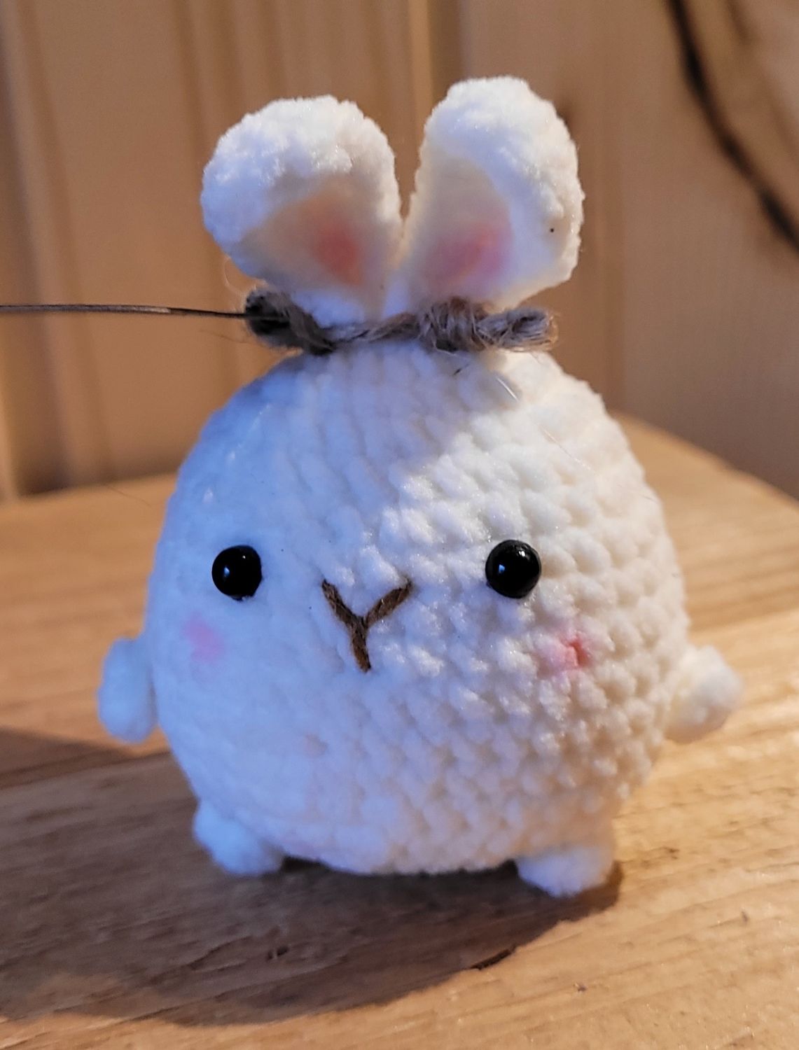 Weißes Kaninchen &quot;Boy&quot;