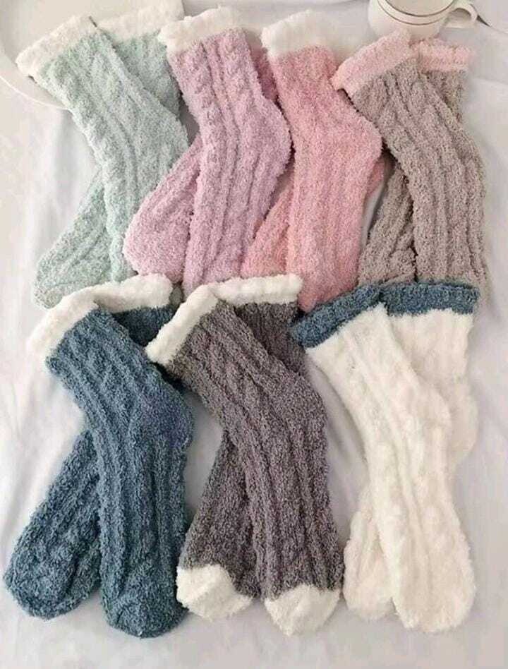 Women&#39;s Cute Thickened Coral Fleece Mid-calf Sleep Socks For Autumn And Winter
