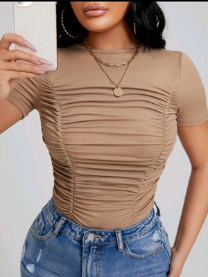 Solid Ruched Slim Tee