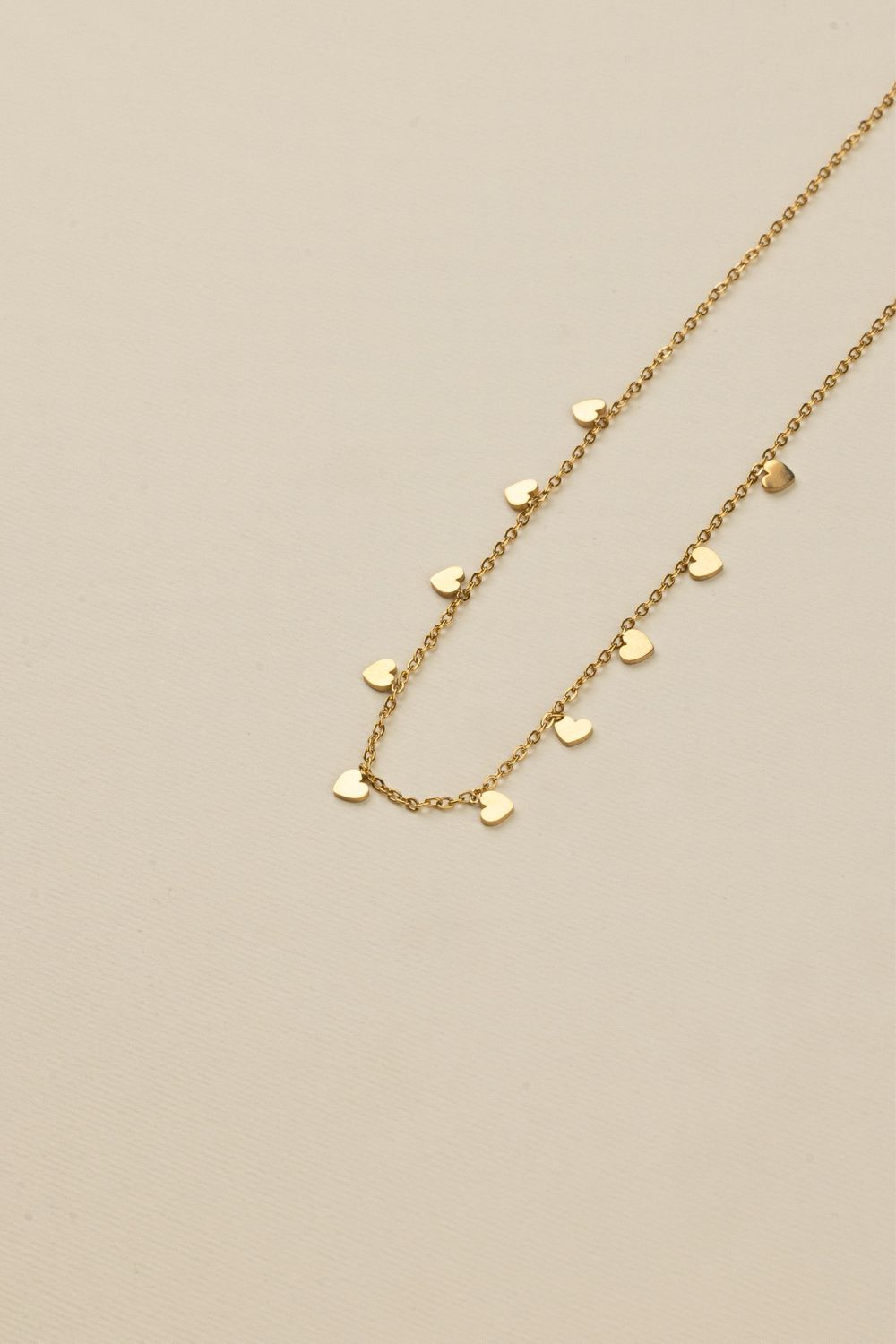 Tiny hearts chocker