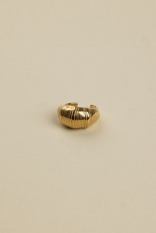 Dreamy ring