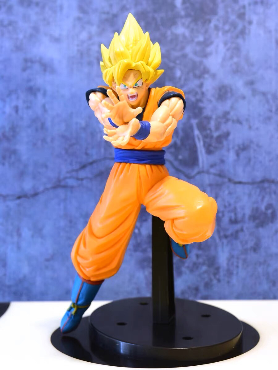 Dragon Ball Goku Super Saiyan Figurine