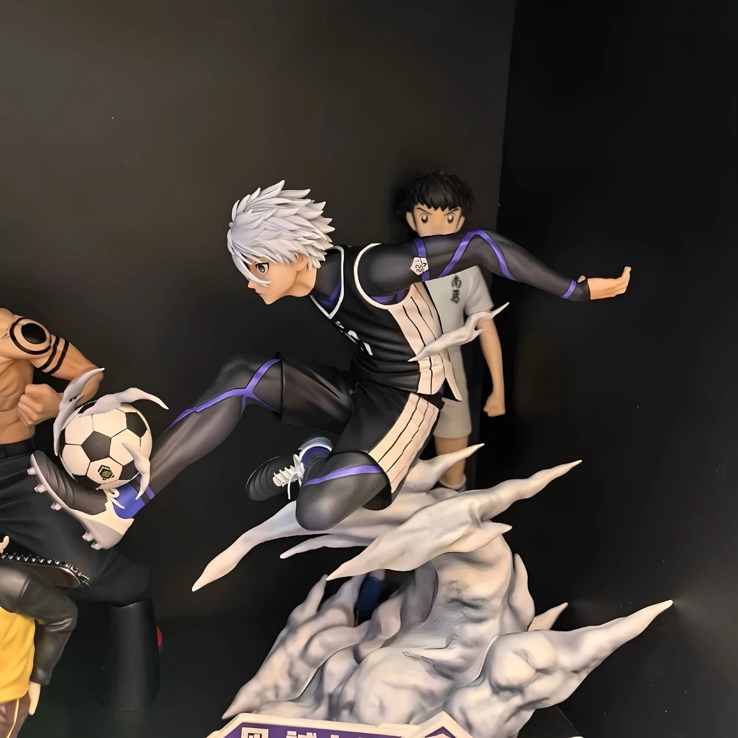 Nagi Seishiro Bluelock Figurine Statue Anime Table Decor