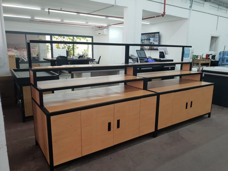 מתקן מדורג למיכלים /ממתקים/ ירקות/ עציצים  Outlet עודפים