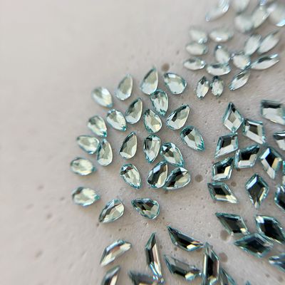 Diamants forme Maldives / Petite goutte allongée ou Mini goutte large Diamants forme Maldives / Petite goutte allongée ou Mini goutte large