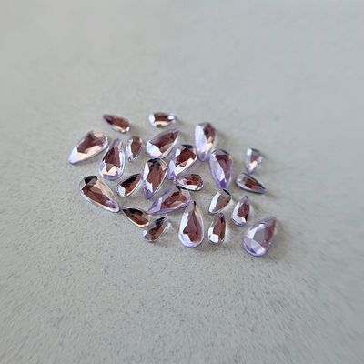Diamants forme Lilas claire / goutte