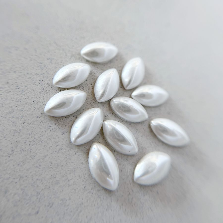 Bijoux Perle  /Oeil de chat blanc satiné