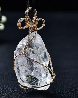 Quartz crystal pendant