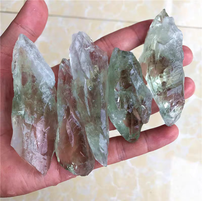 1 Pieces raw fluorite crystal