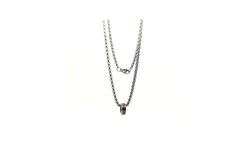 Collier chaine et motif acier