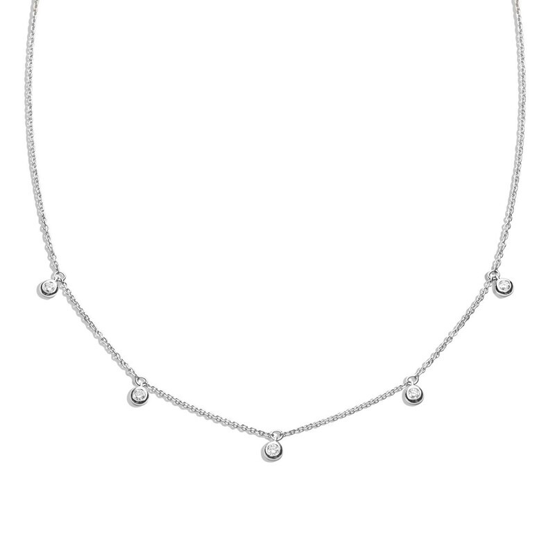 Collier plusieurs motifs