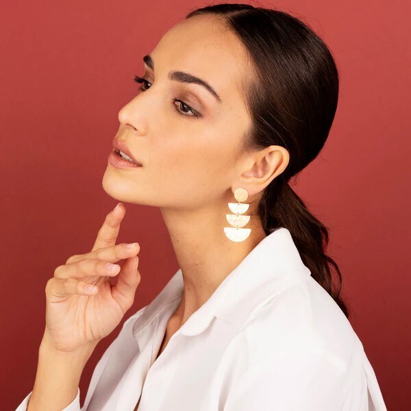 Boucles d'oreilles pendantes graduées avec disque et croissants