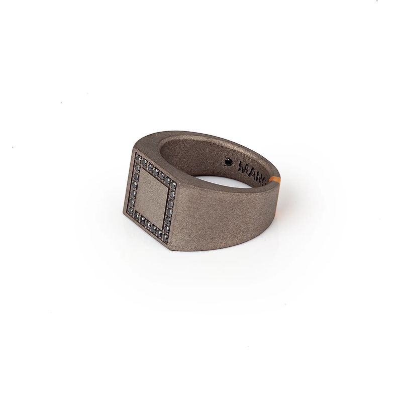 Bague pour homme en titane, or rouge et diamants noirs