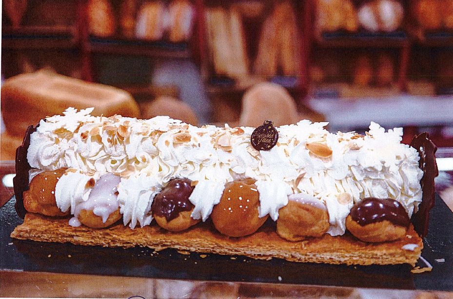 St Honoré BUCHE 6 Parts