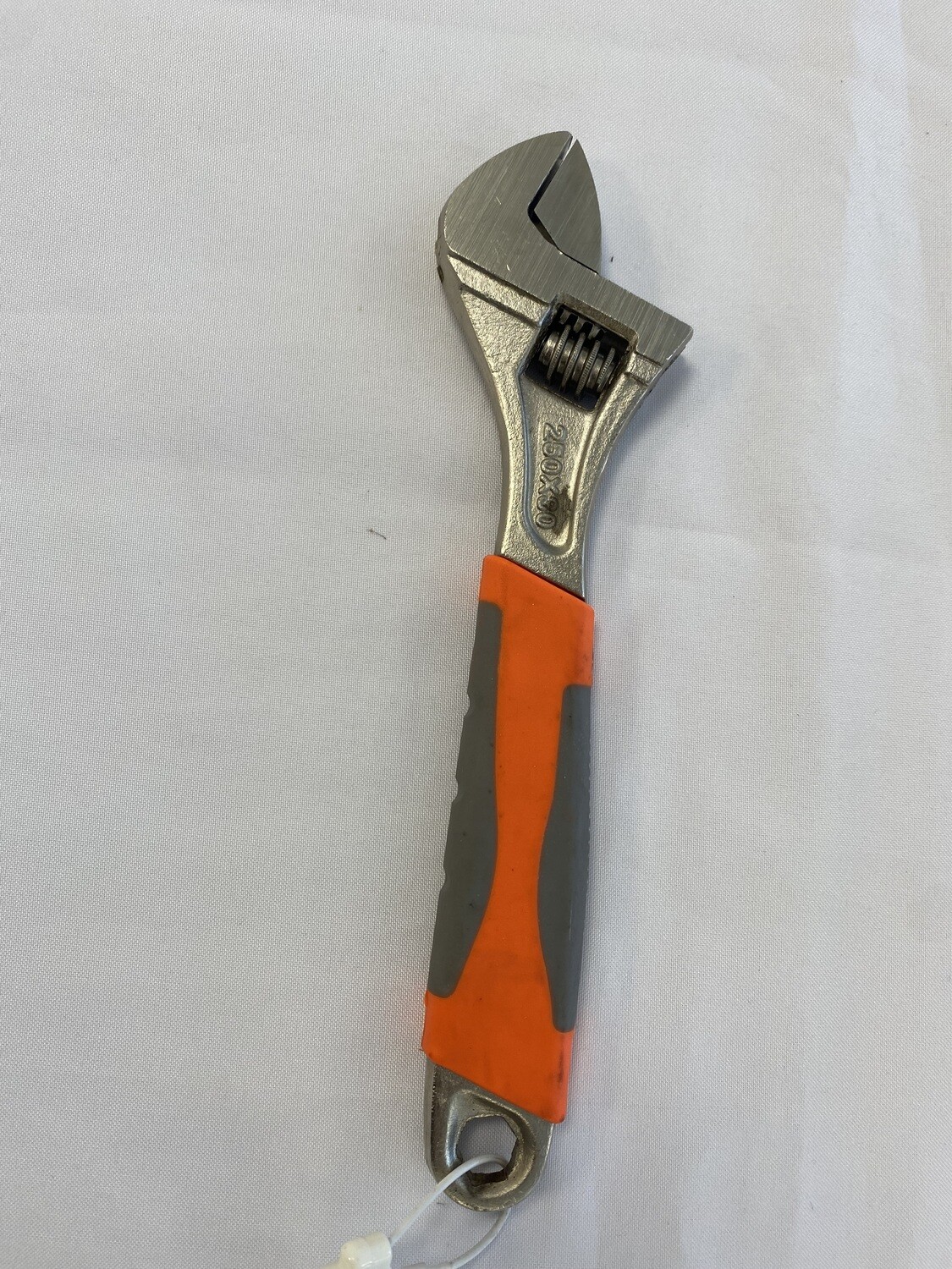 LLAVE AJUSTABLE