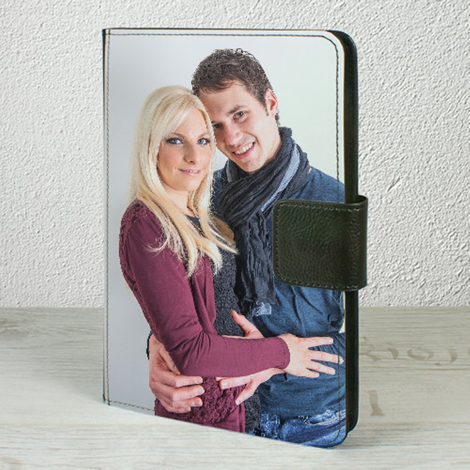 personalisierte Leather Klapphülle für Tablet mit ihrem Wunschmotiv/Logo