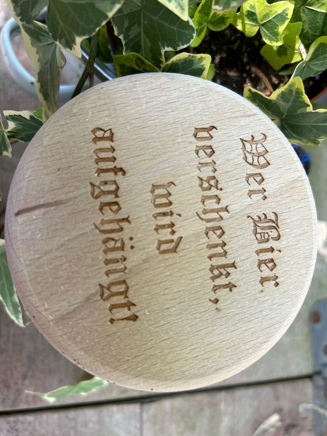 Bierglasdeckel aus Holz - Biergartendeckel aus Holz - Wer Bier verschenkt