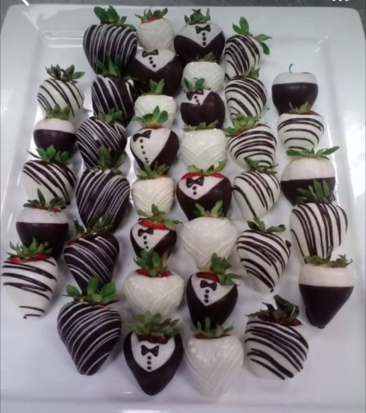 1 Dozen Strawberries