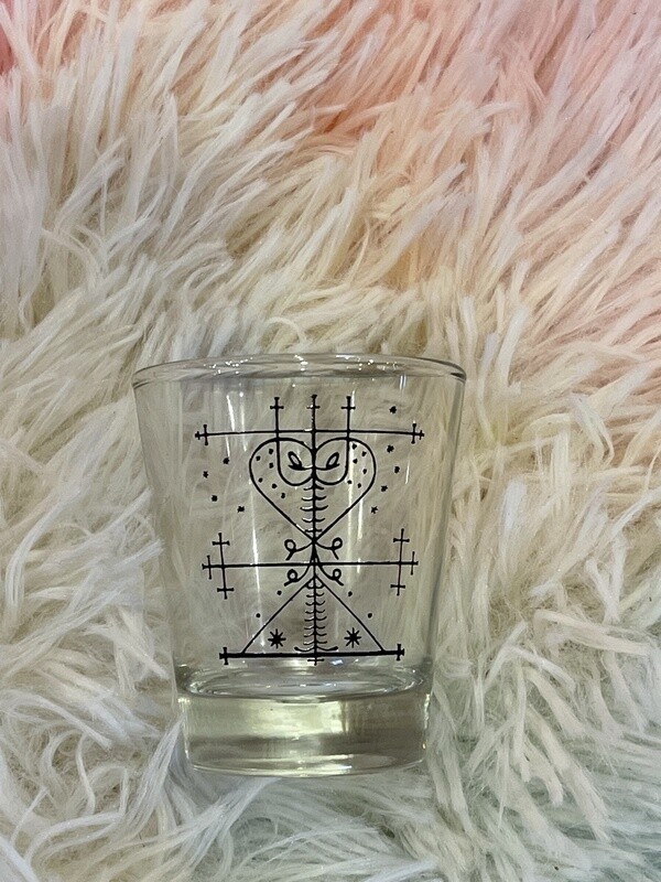 Veve Maman Bridgette shot glass