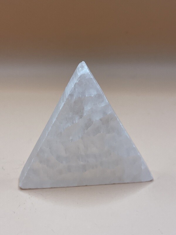 Selenite Triangle Charging Plate