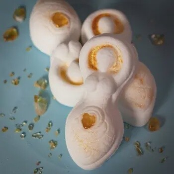 Golden Spiral Goddess Citrine Crystal Bath Bomb