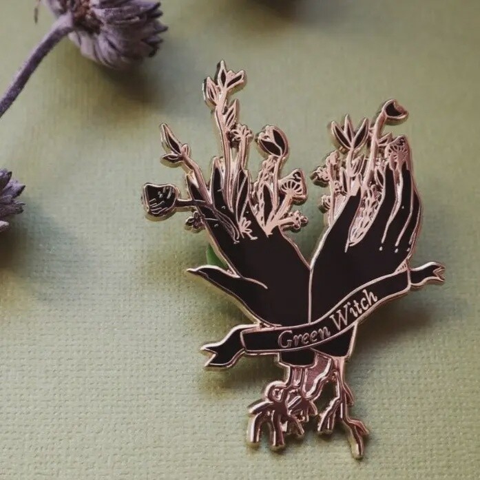GREEN WITCH PIN BROOCH