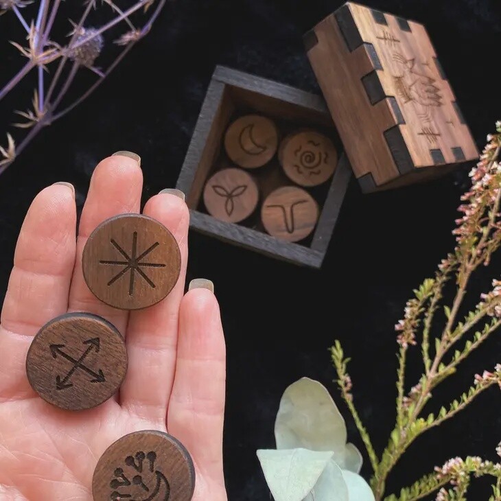 Hardwood Witch’s Runes - Divination Set