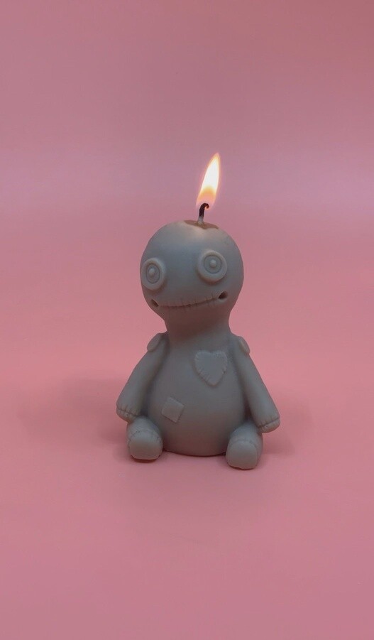 Voodoo Doll Candle Lume