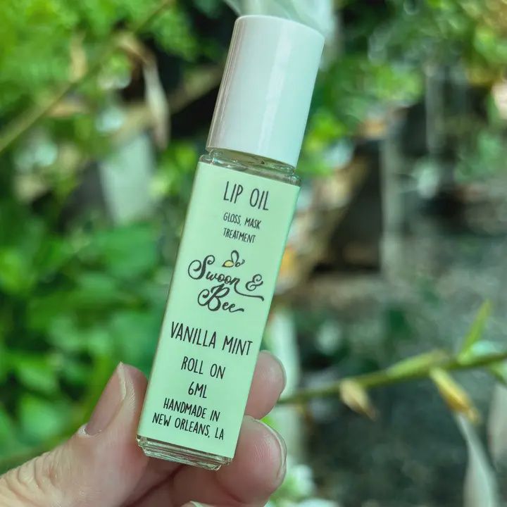Organic Lip Oil Roll On, Vanilla Mint