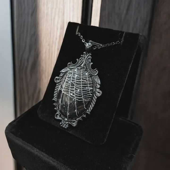 Real Spiderweb Large Filigree Cabochon in Black