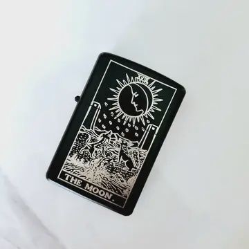 Tarot Lighters, Name: The Moon Lighter
