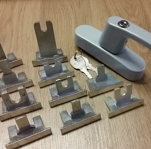 Macanri MULTI Handle (inc 10 x interchangeable blades)