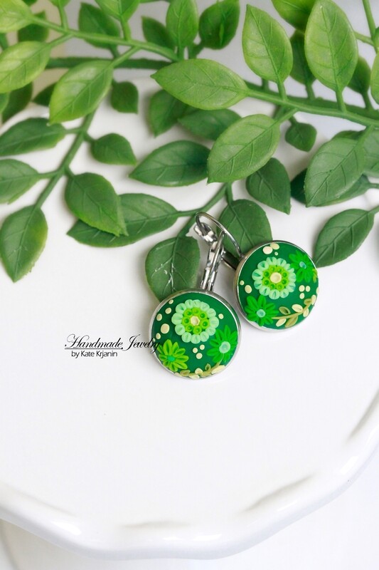 Green Round Earrings