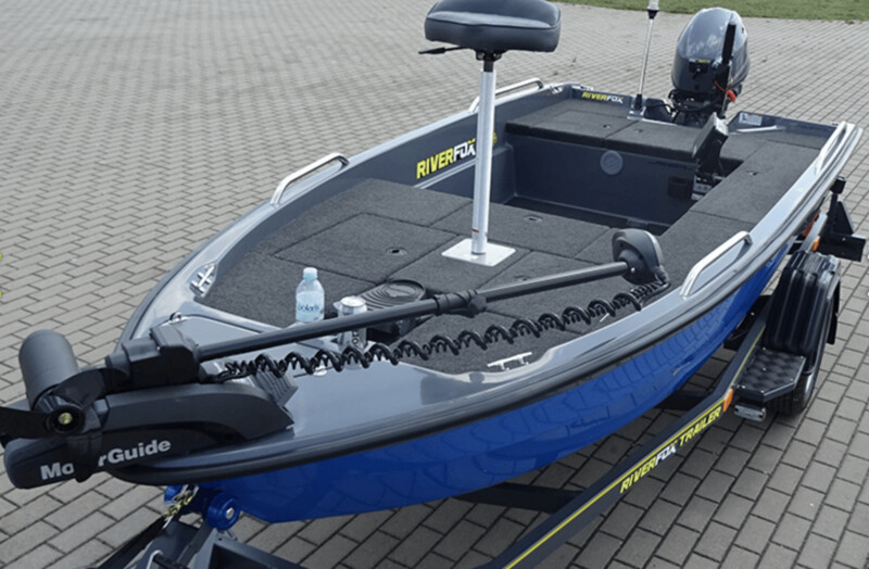Riverfox 400 Bass Boat