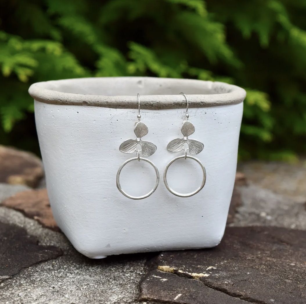 Textured Silver Flower &amp; Hammered Silver Hoop Earrings