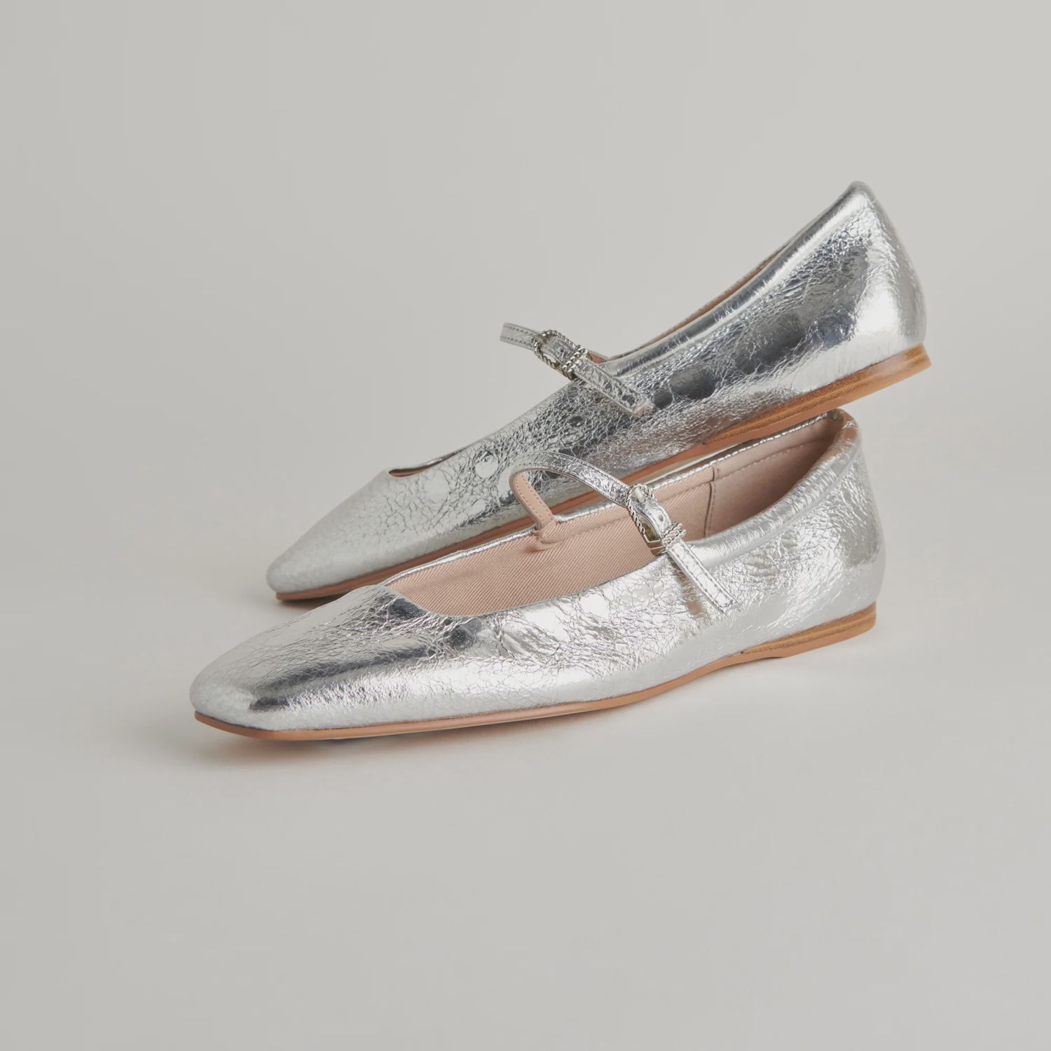 Reyes Silver Distressed Flat