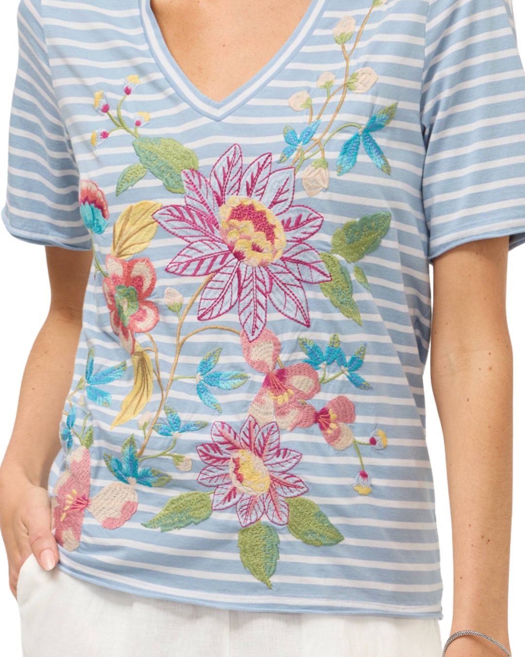 Aivy V-Neck Tee