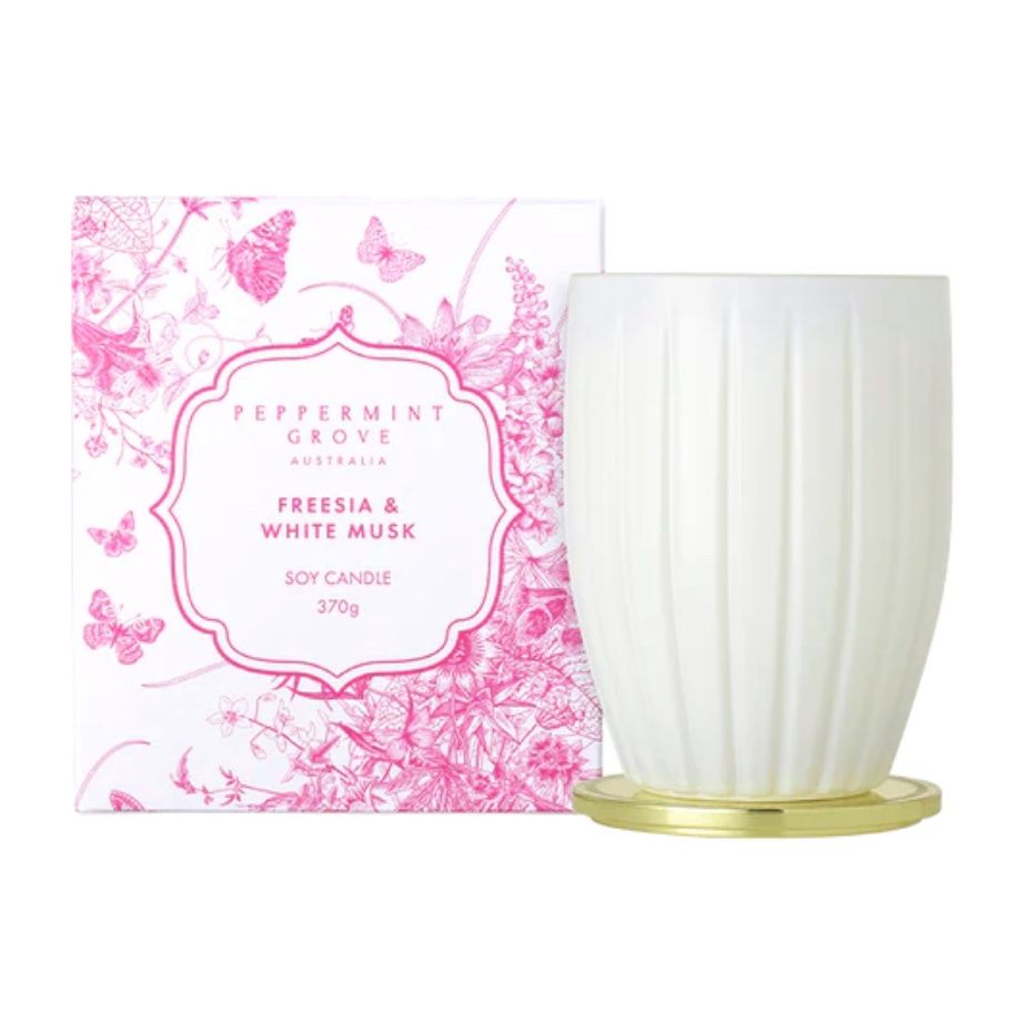 Peppermint Grove Freesia &amp; White Musk 370g Soy Candle