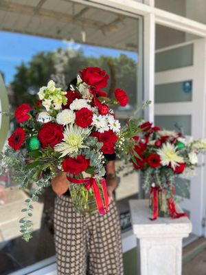 Florist Choice - Christmas Inspired Vessel of Blooms - AVAILABLE FROM THURS 18/12 - 24/12 ONLY