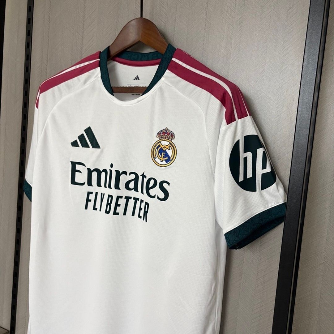 Real Madrid 26-27 Home 