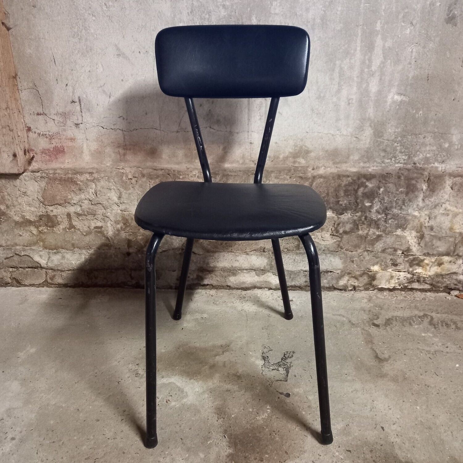 Zwarte vintage skai-leren keukenstoelen
