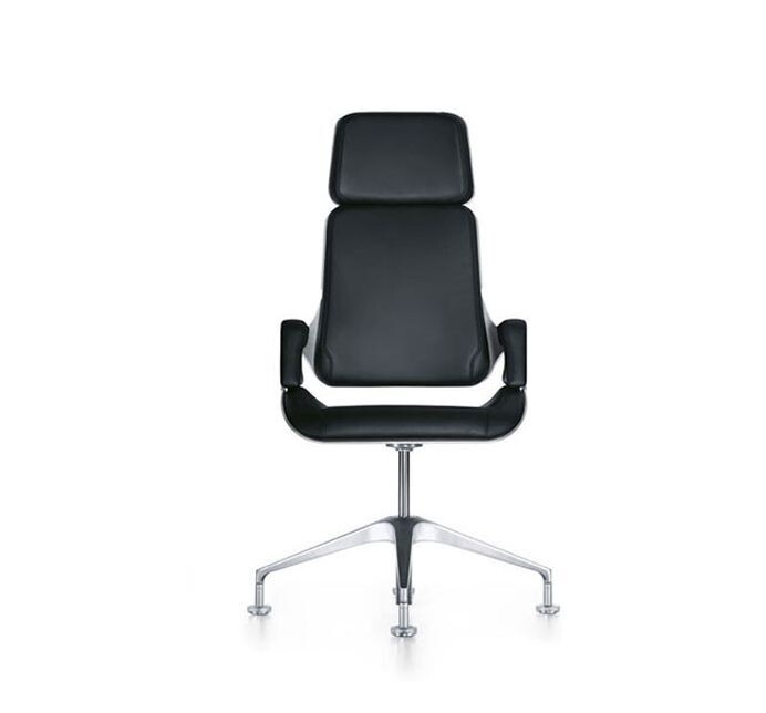 Interstuhl's Silver Conference executive high chair