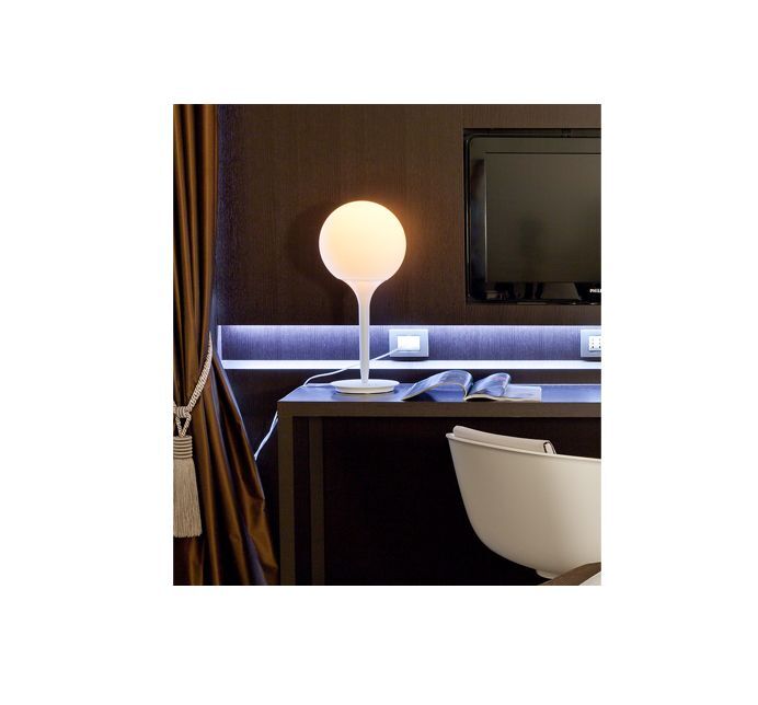 Castore 35 table lamp by Artemide