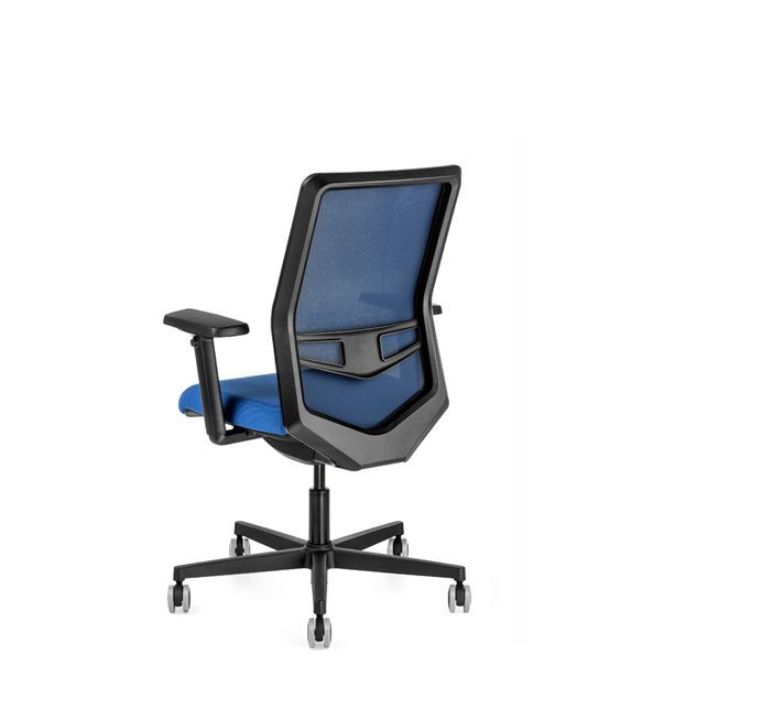 Equis swivel chair nylon base Dileoffice.