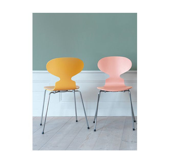 Ant chair coloured ash by Fritz Hansen