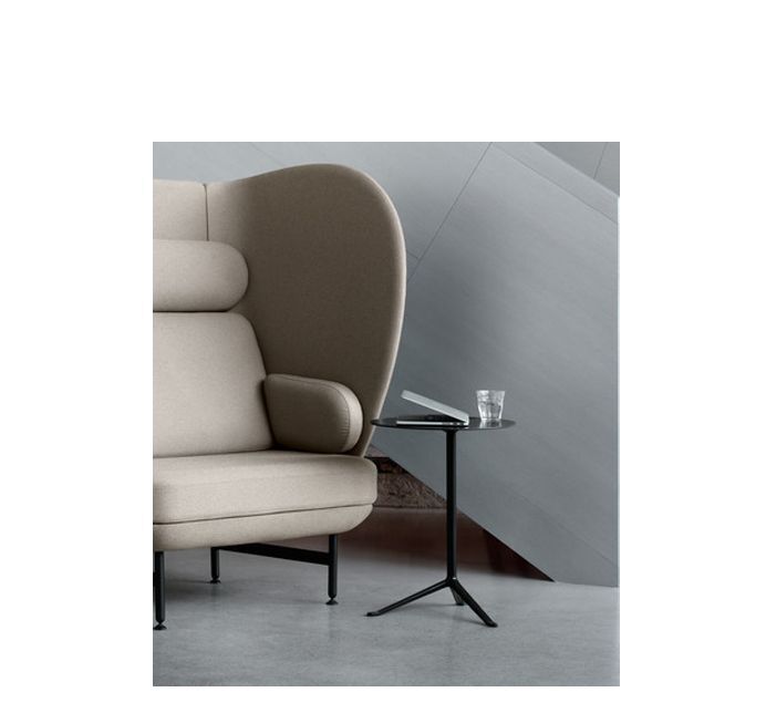 Little Friend fixed-height sidetable by Fritz Hansen.