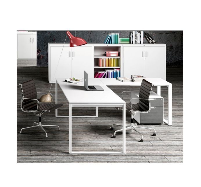 Adapta 2 Plus workstation with return desk by JG Group.  Leg closed.