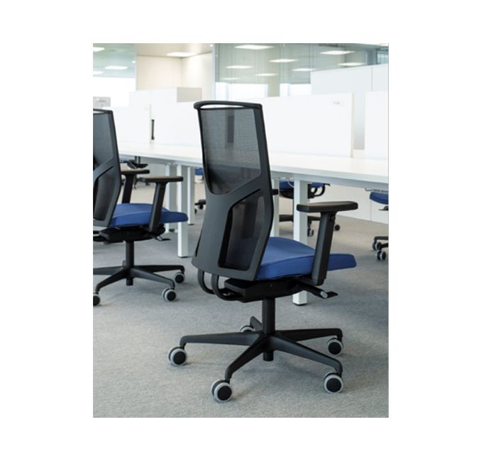 Atika swivel chair with nylon base Dileoffice