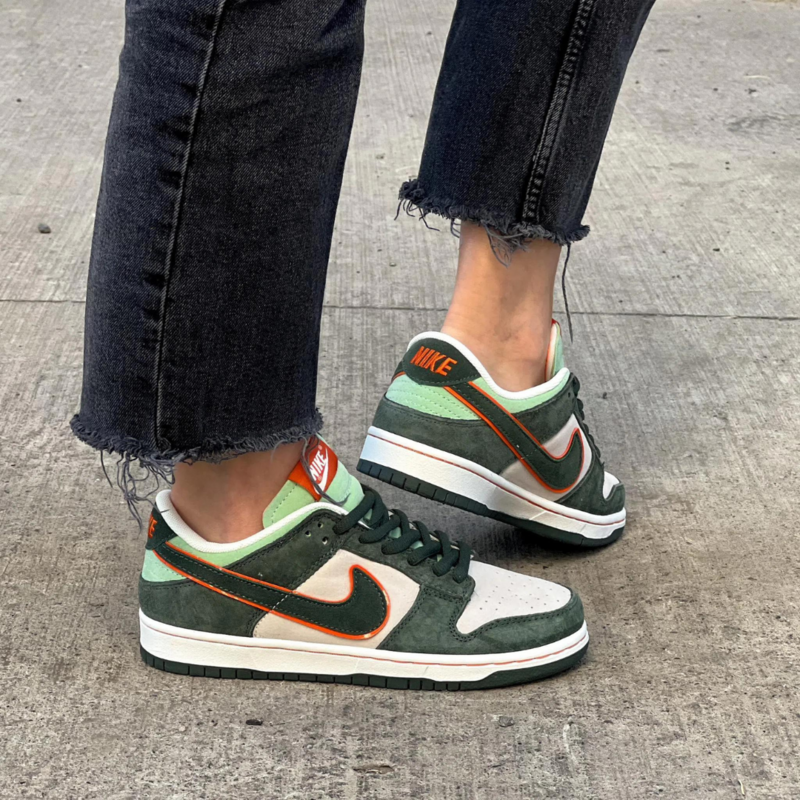 sb dunk low green and orange